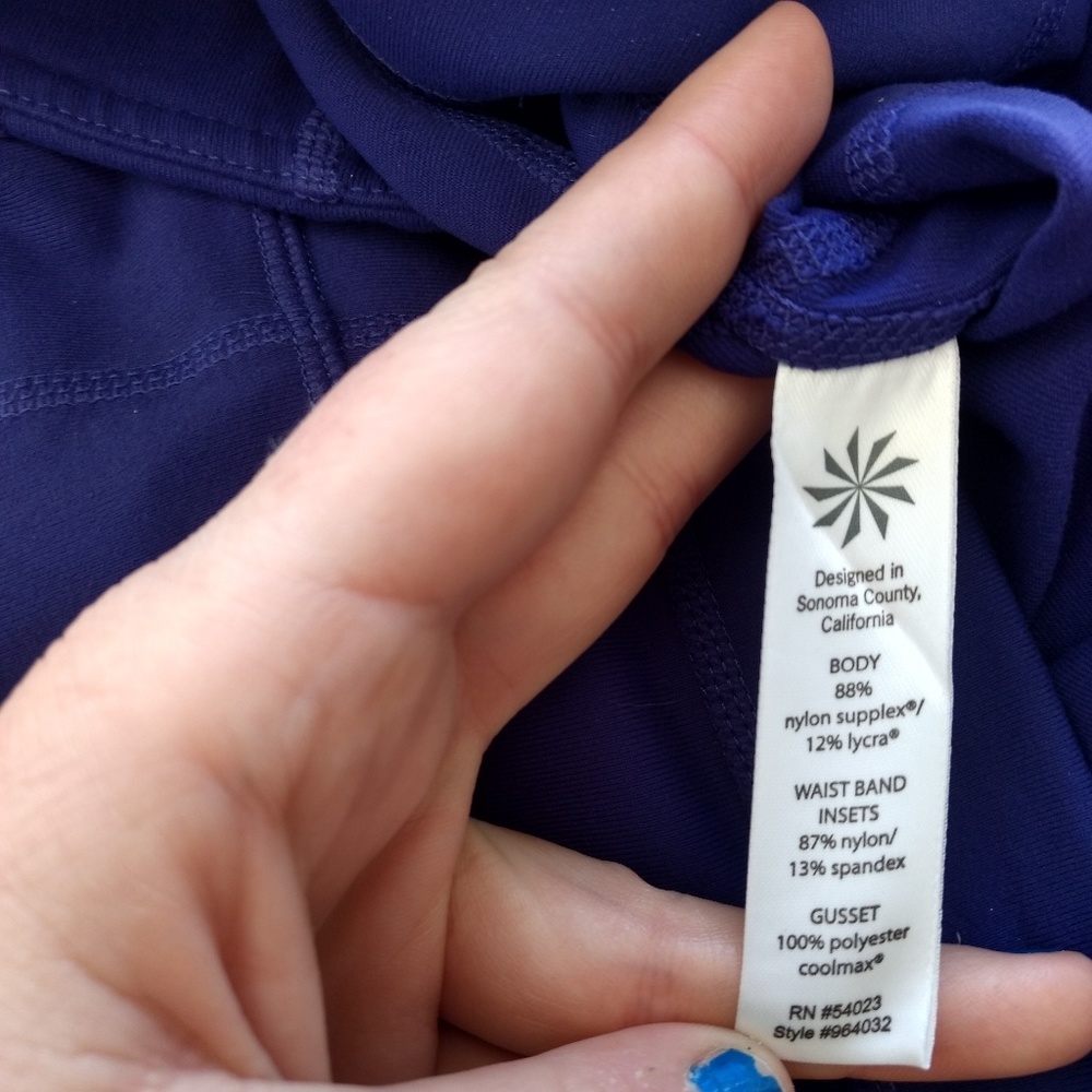 NWOT S Athleta Purple Reactor Activewear Capris - Picture 3 of 4